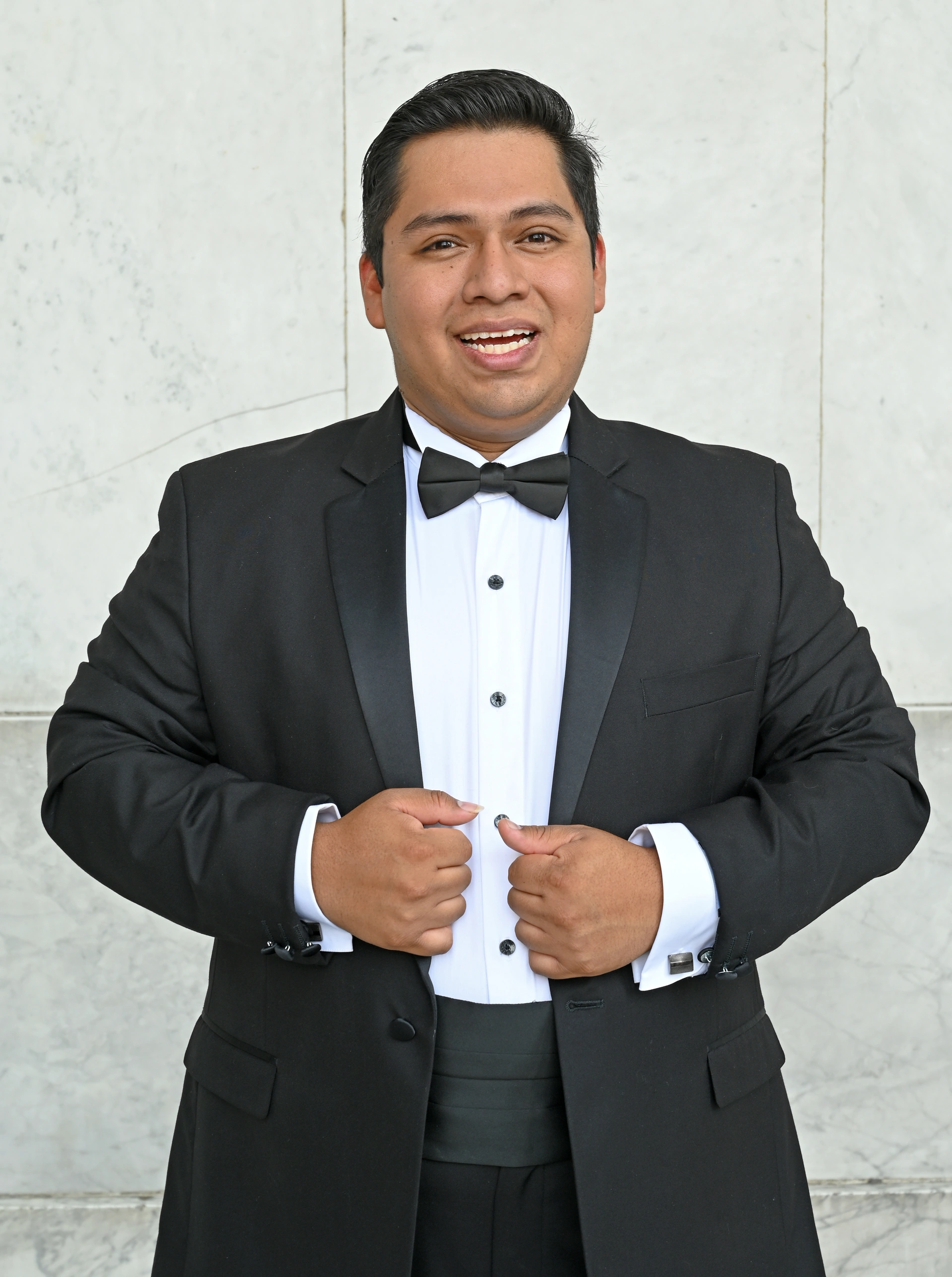 Abel Pérez, bajo-barítono